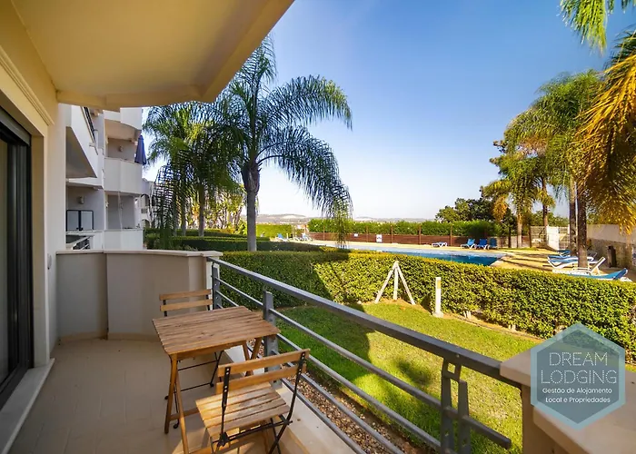 Pinheiro - Dream Αλμπουφέιρα